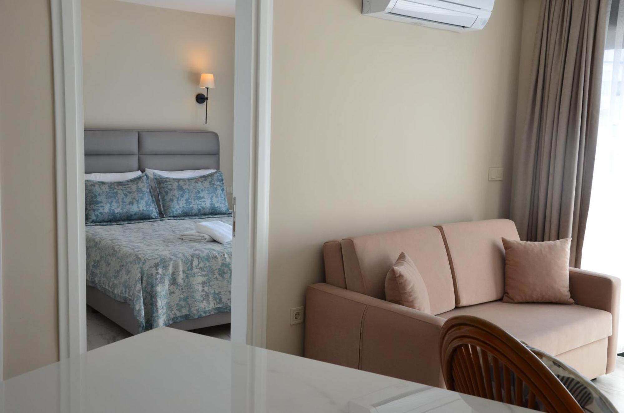 Rosy Suites Hotel คูซาดาซี ภายนอก รูปภาพ
