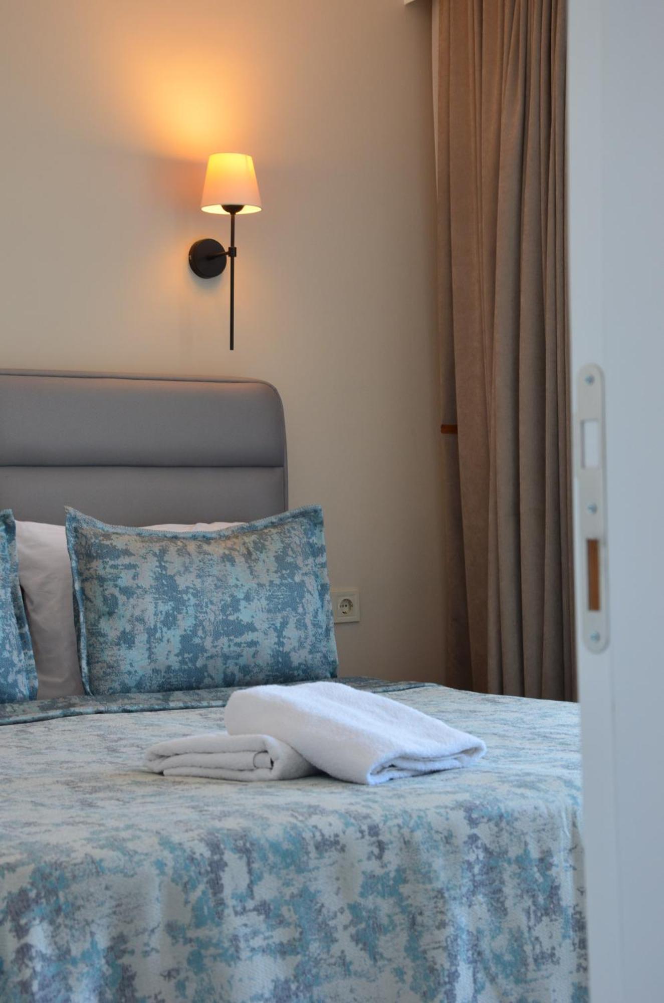 Rosy Suites Hotel คูซาดาซี ภายนอก รูปภาพ