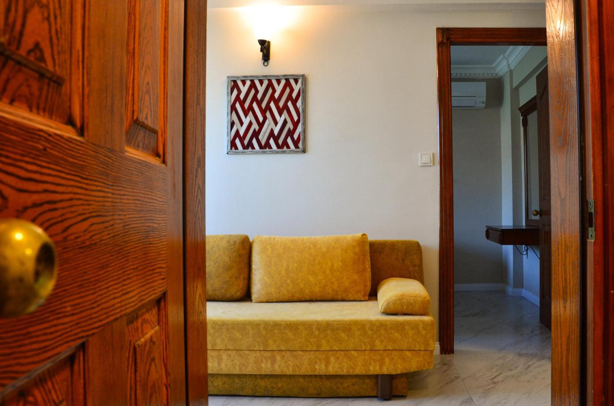 Rosy Suites Hotel คูซาดาซี ภายนอก รูปภาพ