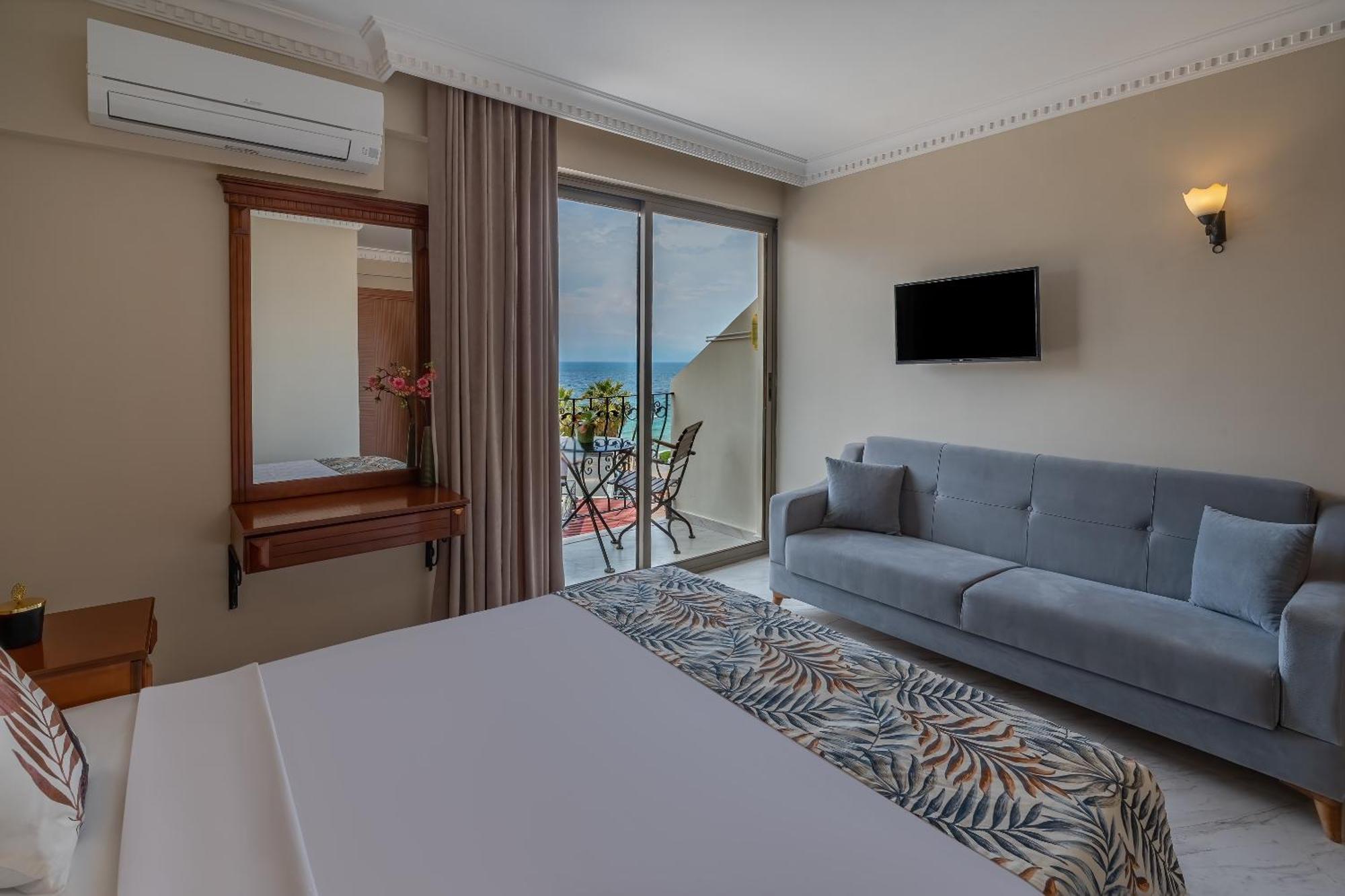 Rosy Suites Hotel คูซาดาซี ภายนอก รูปภาพ